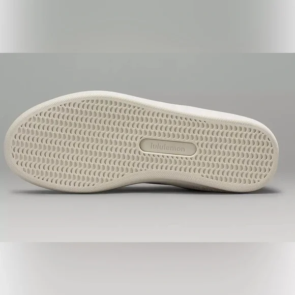 🤍💗lululemon | women’s canvas CityVerse sneaker | 6.5 | EUC - Picture 4 of 13